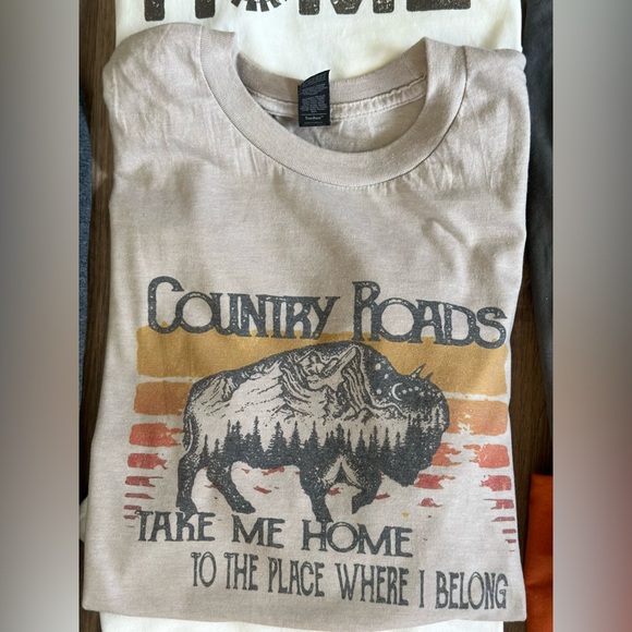 Western Graphic Tees! - Picture 6 of 11